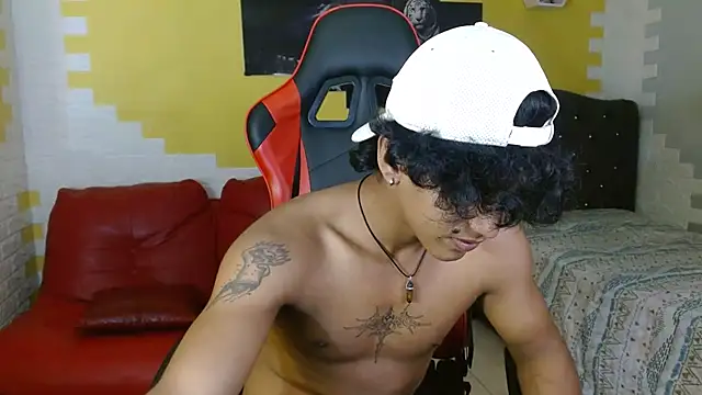 bull cam online show from November 16, 2025, 6:56 pm