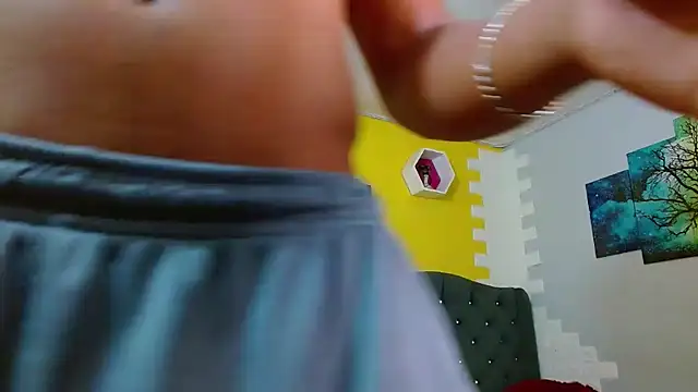 bull cam online show from October 20, 2025, 5:35 pm