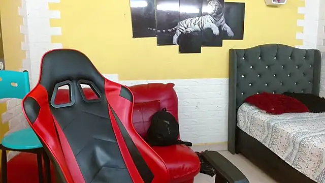 bull cam online show from October 14, 2025, 8:09 pm