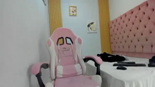 Jax Maliq online show from October 22, 2025, 2:11 am