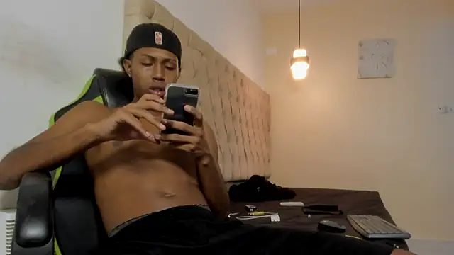 Jax Maliq online show from October 28, 2025, 11:03 pm