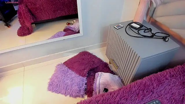 Mia Valentine  online show from February 28, 2026, 7:13 pm