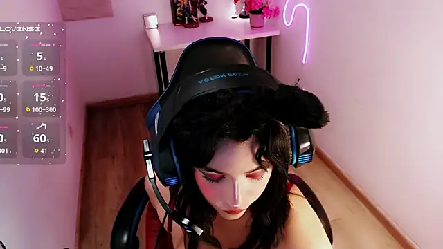 Lunyhose online show from March 31, 2026, 9:50 pm