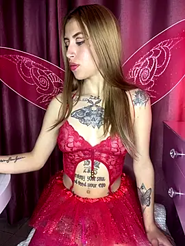 PrettyAshley  online show from October 7, 2025, 10:33 pm