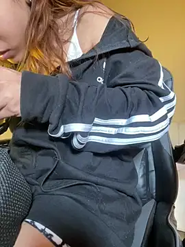 Snapshot of RedVelvet_Dream chatting on January 11, 2026, 3:46 am RedVelvet Dream online show from January 11, 2026, 3:46 am