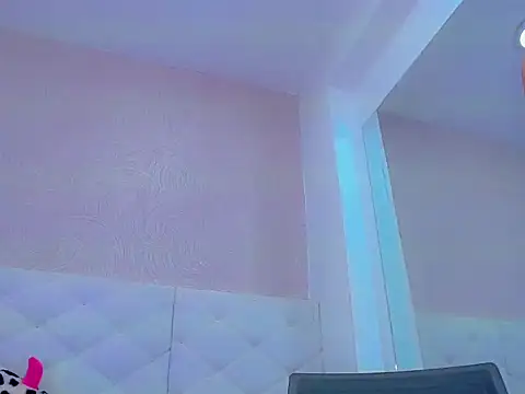 Snapshot of hanna_sweett34 chatting on October 24, 2025, 5:17 am hanna sweett34 online show from October 24, 2025, 5:17 am