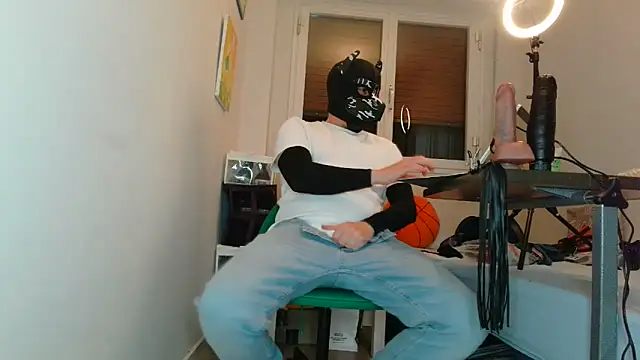 Maskpor2022 online show from March 12, 2026, 9:52 pm