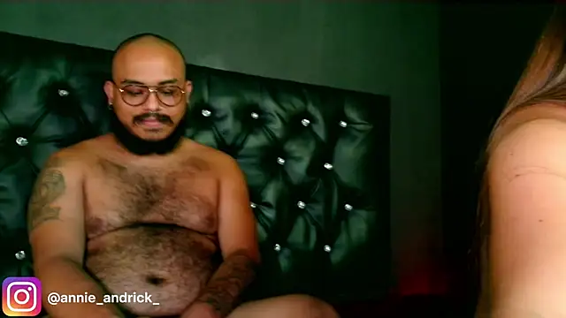  leda swan  online show from December 20, 2025, 3:20 am