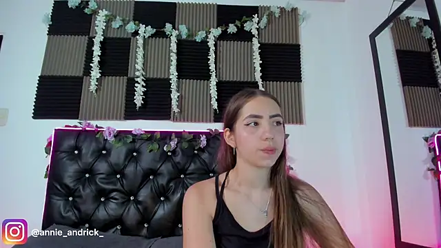  leda swan  online show from April 15, 2026, 11:16 am