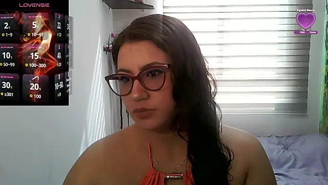 Vesper Vixen online show from September 17, 2025, 1:35 pm