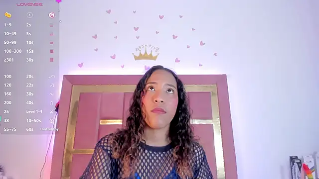 Snapshot of AikoSnow chatting on November 6, 2025, 5:39 pm AikoSnow online show from November 6, 2025, 5:39 pm