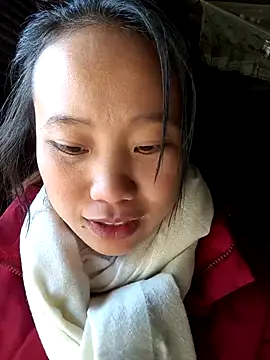 liu-liusexy online show from November 24, 2025, 3:50 am