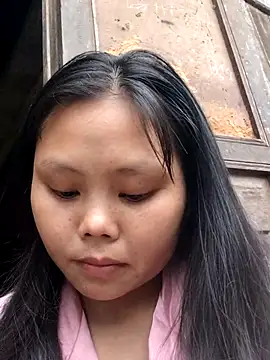 omiu-baby online show from May 12, 2026, 1:57 am