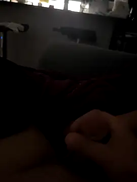 Snapshot of Leahcim84 chatting on September 17, 2025, 4:25 am Leahcim84 online show from September 17, 2025, 4:25 am