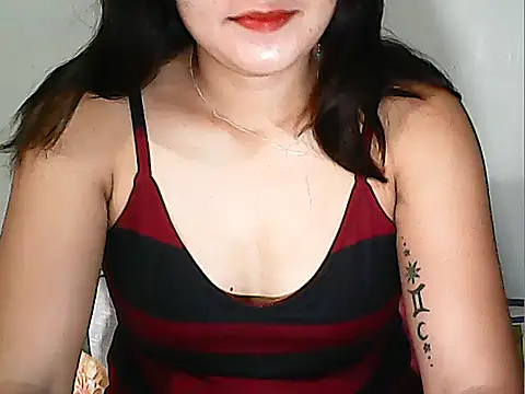 xxkitty27xx online show from November 24, 2025, 3:06 am