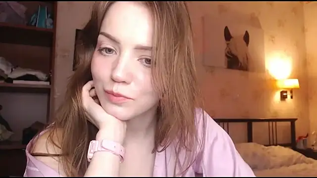 Olivia Mens online show from September 24, 2025, 1:06 pm