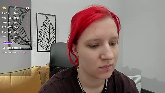 Hailey Foxy online show from April 8, 2026, 11:01 am