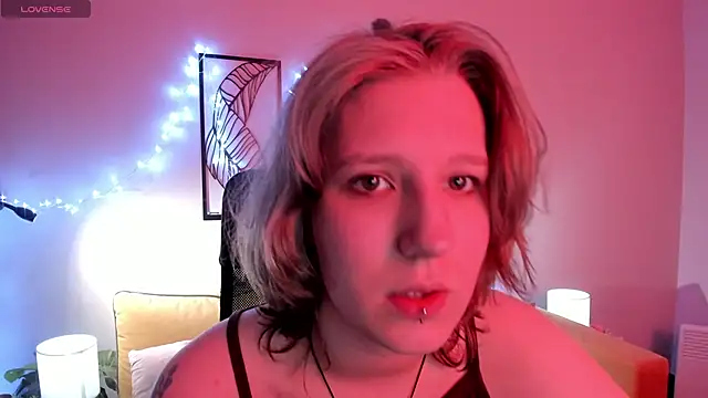 Hailey Foxy online show from October 19, 2025, 8:50 am