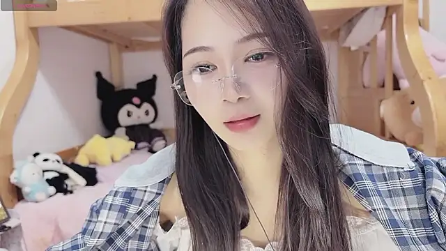 Sue101010 online show from October 20, 2025, 1:22 pm