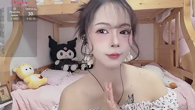 Sue101010 online show from October 7, 2025, 9:21 am