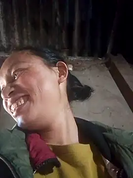 simi-lucy online show from November 29, 2025, 9:31 am