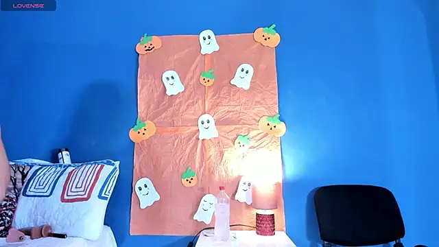 Grettel w online show from November 4, 2025, 7:28 pm