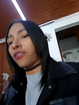 Aliciacute   online show from November 17, 2025, 8:46 pm