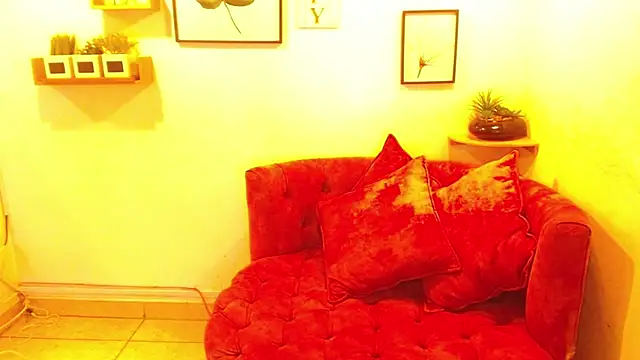 Snapshot of Aliciacute__ chatting on February 7, 2026, 7:22 pm Aliciacute online show from February 7, 2026, 7:22 pm