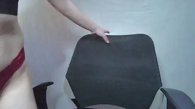 aniany86 online show from November 5, 2025, 4:21 pm