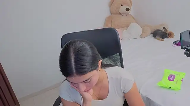 valerihouse online show from March 12, 2026, 1:00 am