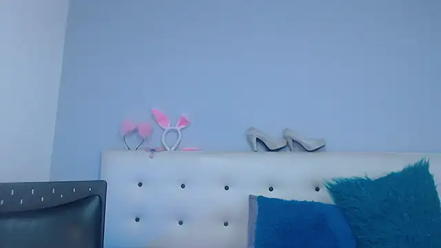 Snapshot of Kate_Gale chatting on October 19, 2025, 12:41 pm Kate Gale online show from October 19, 2025, 12:41 pm