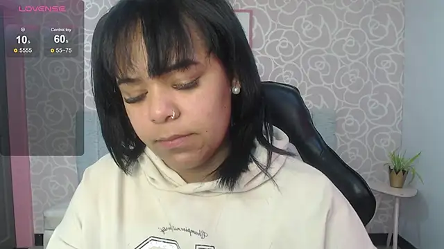 Snapshot of Vivi_rosse_ch chatting on November 13, 2025, 3:32 am Vivi rosse ch online show from November 13, 2025, 3:32 am