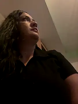 Snapshot of andrea-cohen chatting on November 9, 2025, 1:20 am andrea-cohen online show from November 9, 2025, 1:20 am