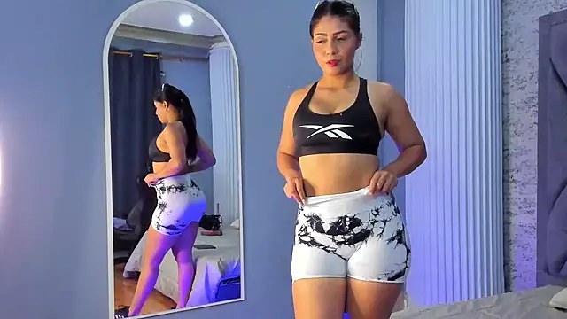 AyshelCooper  online show from September 28, 2025, 12:12 pm
