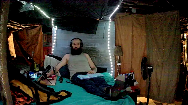 Cowboy815 online show from November 19, 2025, 8:09 pm