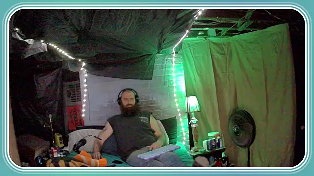 Cowboy815 online show from November 18, 2025, 1:10 am