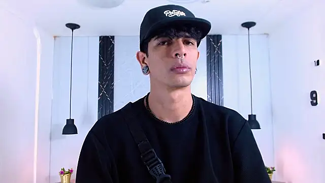 Franvill Trato online show from November 10, 2025, 7:08 pm