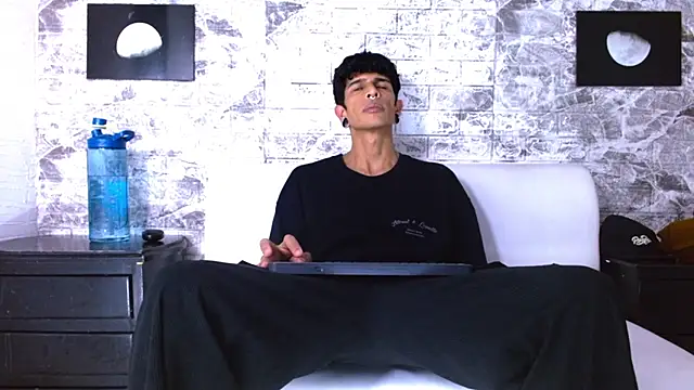 Franvill Trato online show from February 27, 2026, 7:14 pm