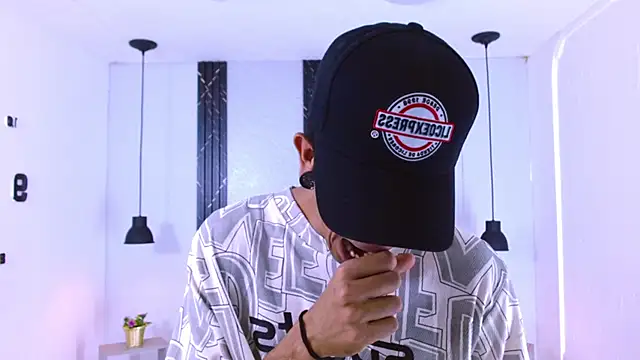 Franvill Trato online show from March 3, 2026, 7:32 pm