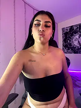 Alejandra-Torres online show from September 18, 2025, 9:18 pm