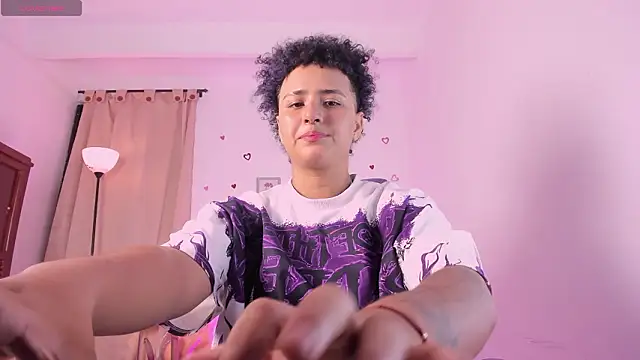 LiaaMoretzz online show from March 18, 2026, 2:26 am