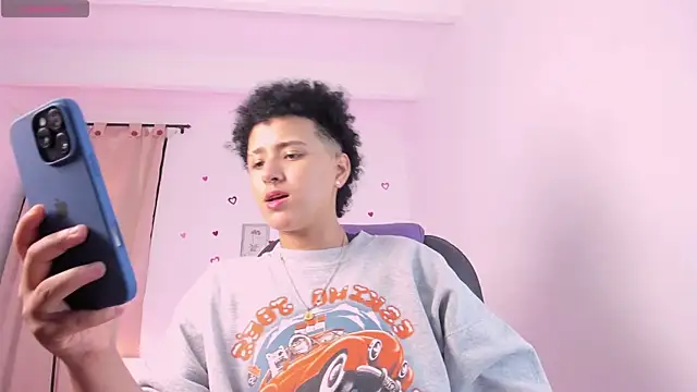 LiaaMoretzz online show from April 9, 2026, 1:18 am