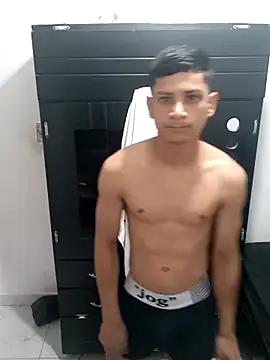 hechizo777 online show from December 1, 2025, 4:08 pm