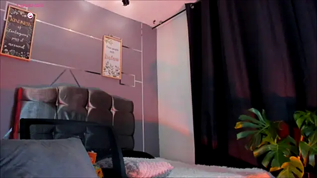 oliver mr  online show from October 30, 2025, 9:40 am