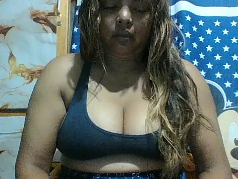 Snapshot of SEXY_METISE chatting on May 11, 2026, 8:39 pm SEXY METISE online show from May 11, 2026, 8:39 pm