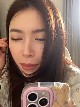 Snapshot of MoLi0066 chatting on March 4, 2026, 8:22 am MoLi0066 online show from March 4, 2026, 8:22 am