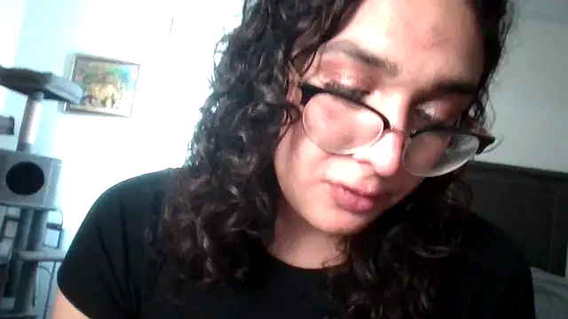 Snapshot of ditzycryztal chatting on July 2, 2026, 3:23 am ditzycryztal online show from July 2, 2026, 3:23 am