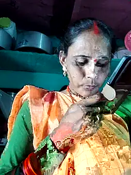 Pooja750 online show from October 12, 2025, 5:31 am