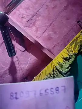 Pooja750 online show from November 20, 2025, 8:31 pm