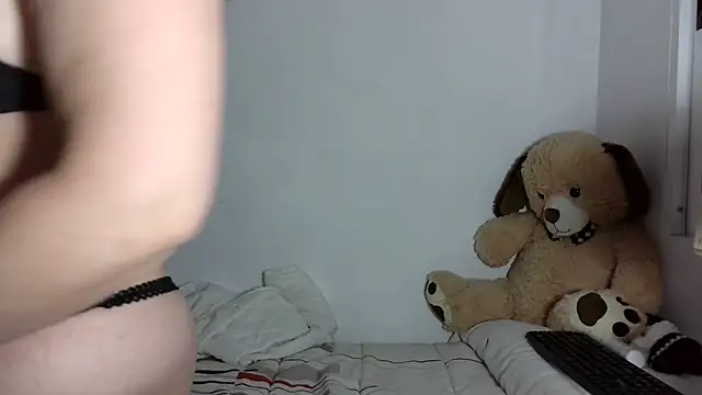 Snapshot of Cuquita83 chatting on December 19, 2024, 8:56 am Cuquita83 online show from December 19, 2024, 8:56 am